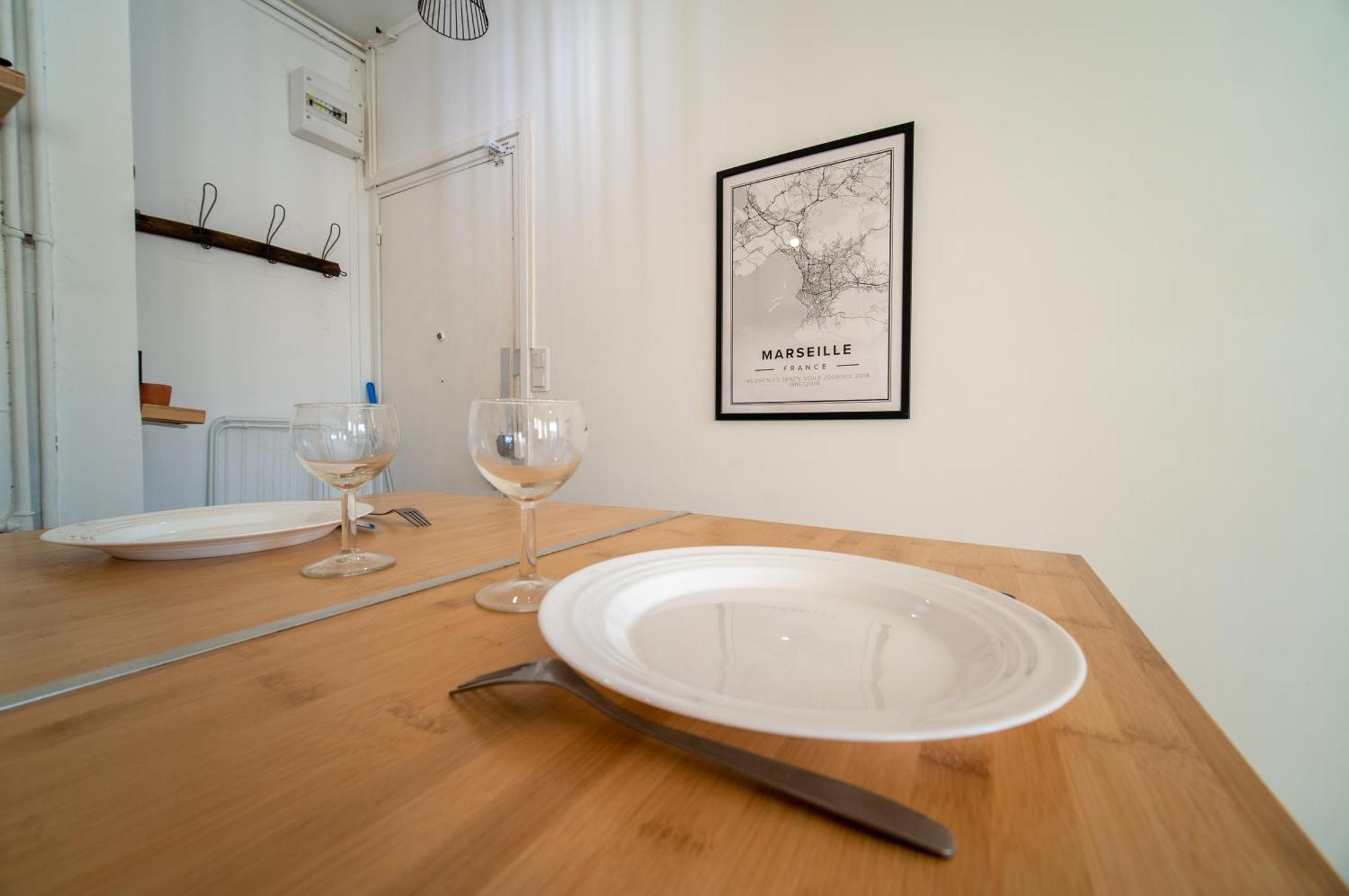 Appartement Tout Equipe Vieux Port 4 Couchages Marsiglia Esterno foto